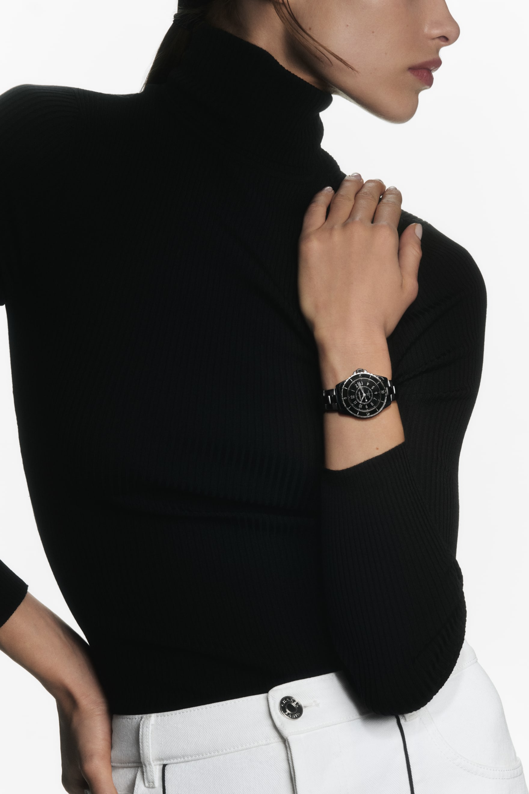 J12 Caliber 12.2 33 mm watch