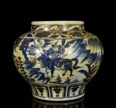Old Chinese Blue and White Pot W/figure N3143