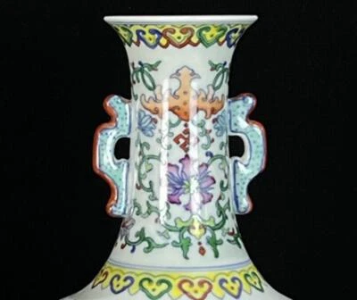 Qianlong Signed Old Chinese Doucai Vase W/ deer N490