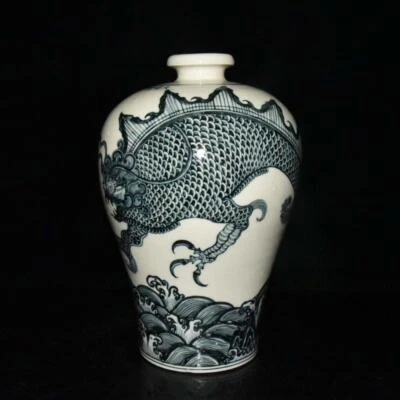 30CM Xuande Signed Old Chinese Blue and White Vase W/dragon N3069