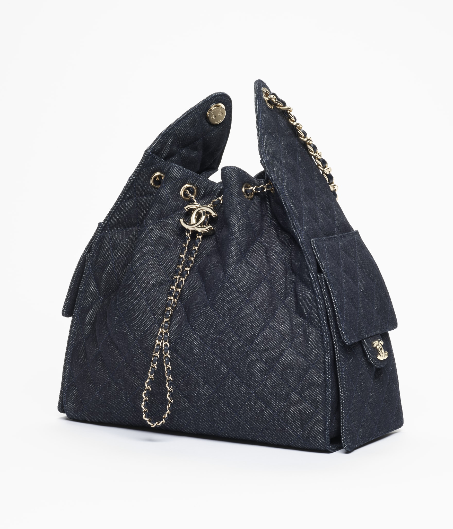 CHANEL 25 Medium Handbag