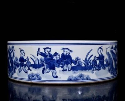 Qianlong Signed Old Chinese Blue and White Brush Washer W/kids N313