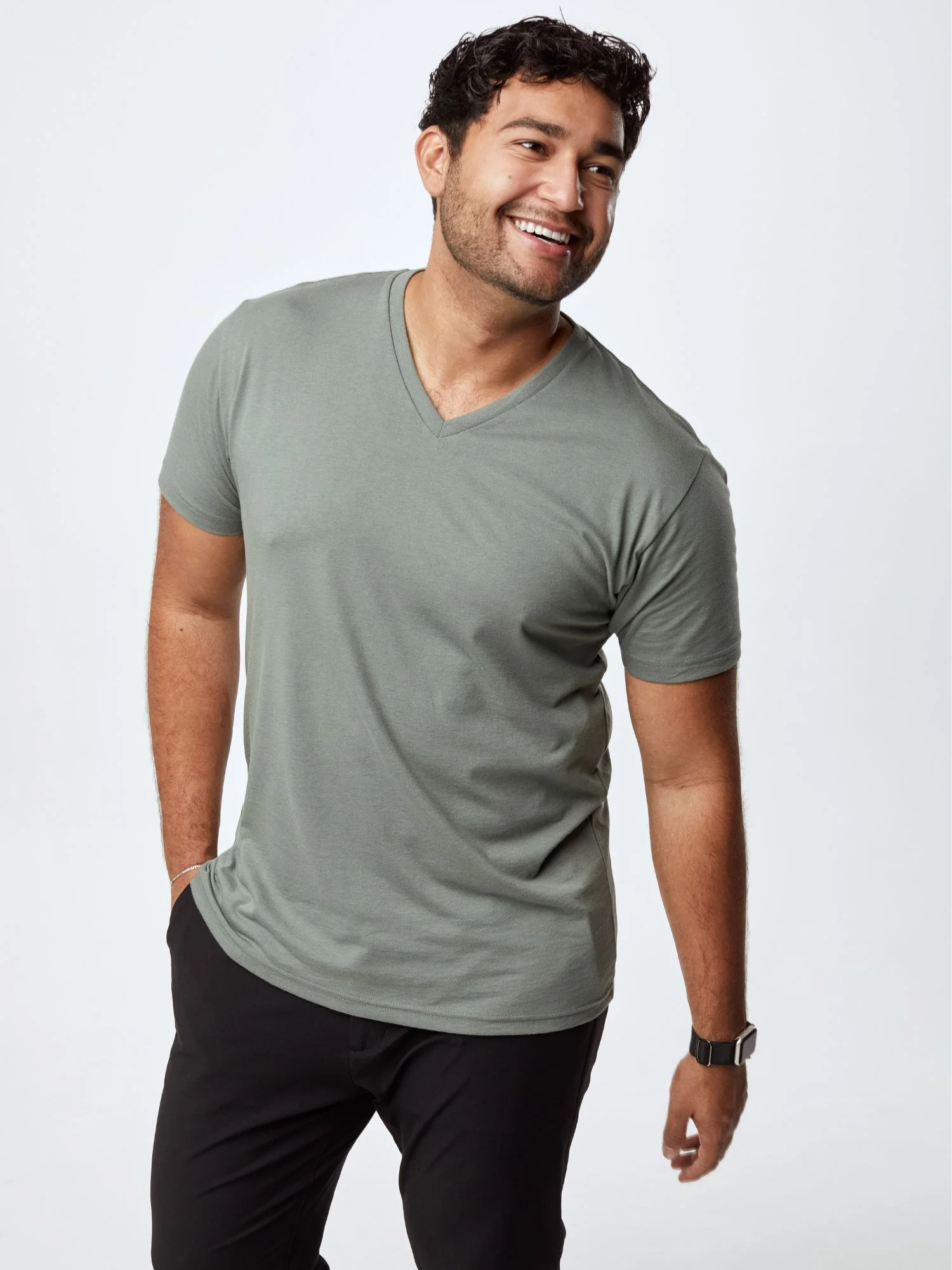 Winter Essentials V-Neck 6-Pack