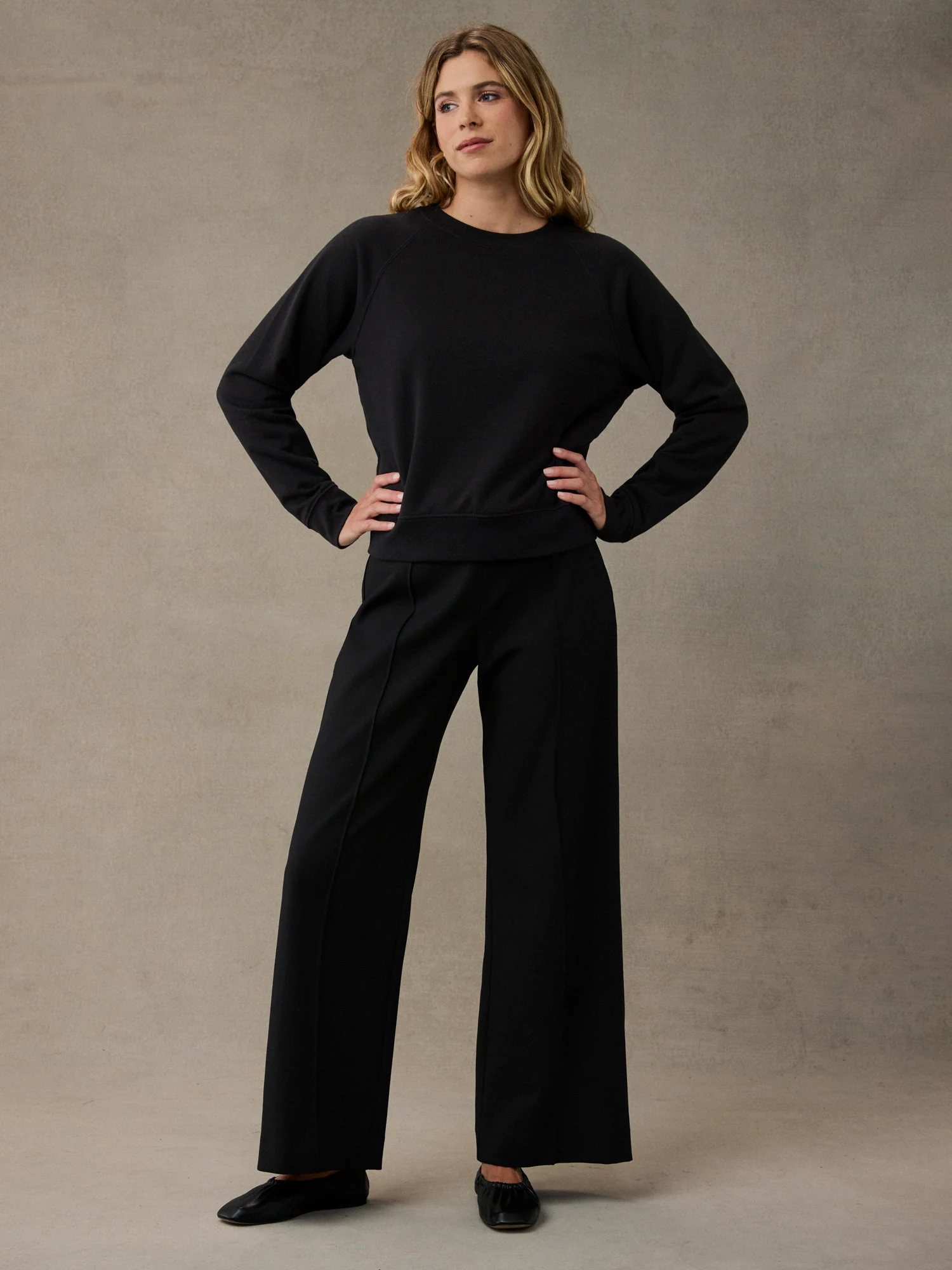 Women's Black Crew Sweatshirt