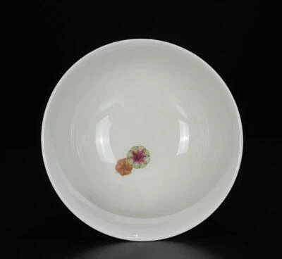 Old Qianlong Signed Chinese Famille Rose Bowl W/flower N479