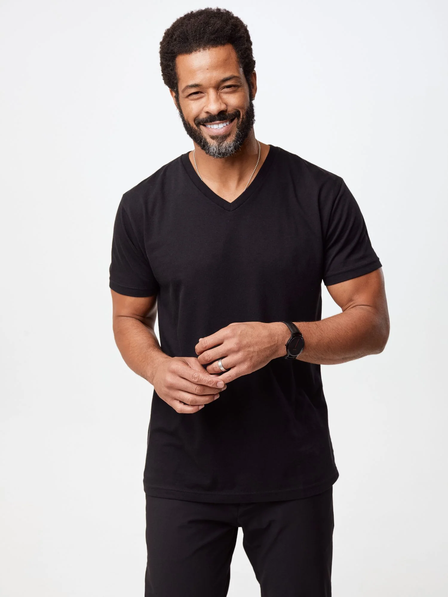 Winter Essentials V-Neck 10-Pack