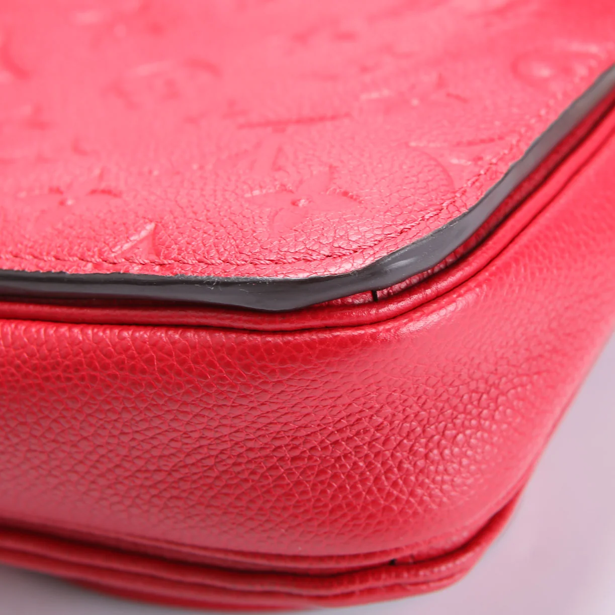 Pochette Metis Empreinte Red