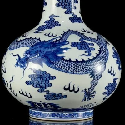 Qianlong Signed Old Chinese Blue & White Porcelain Vase w/ dragon N29