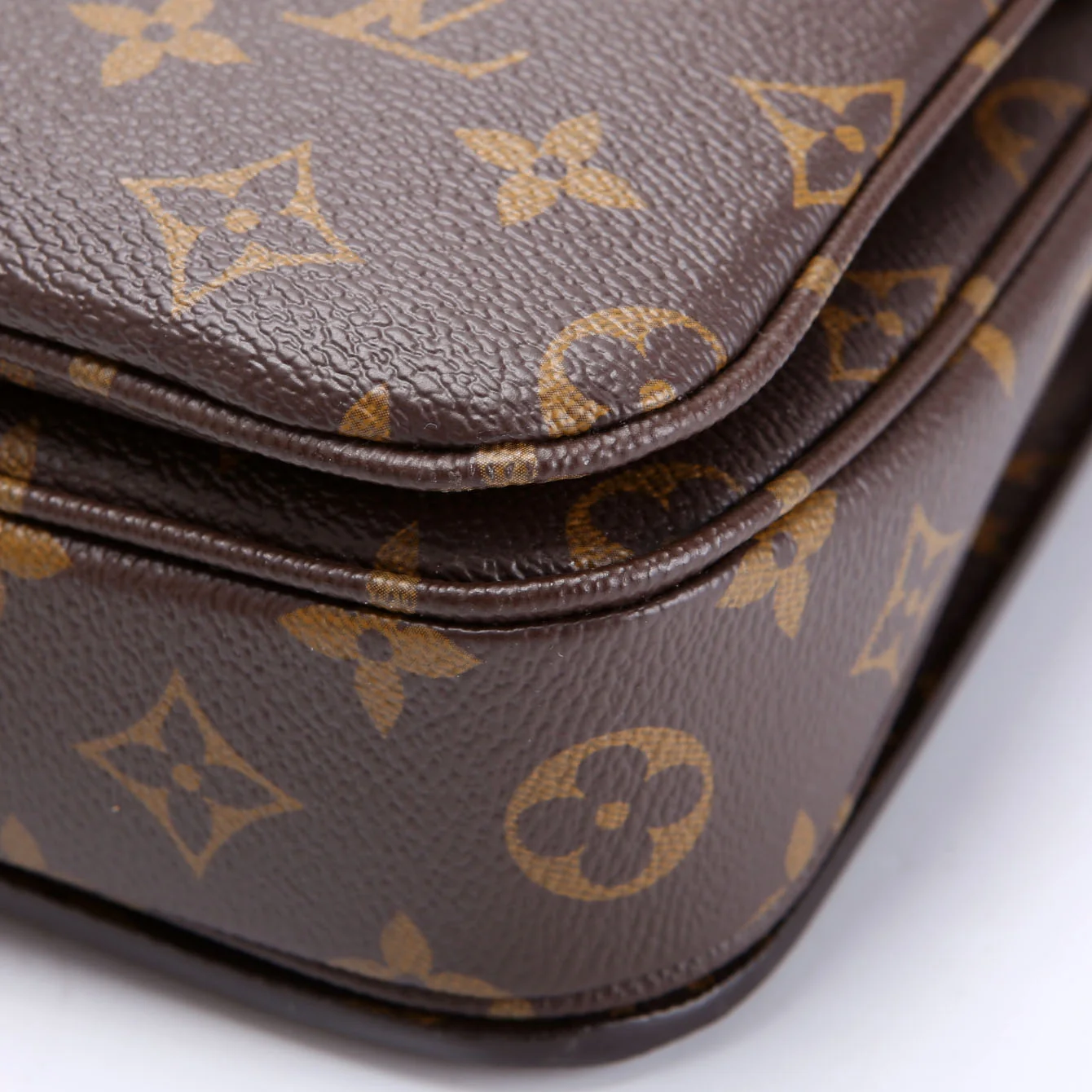 Pochette Metis Monogram