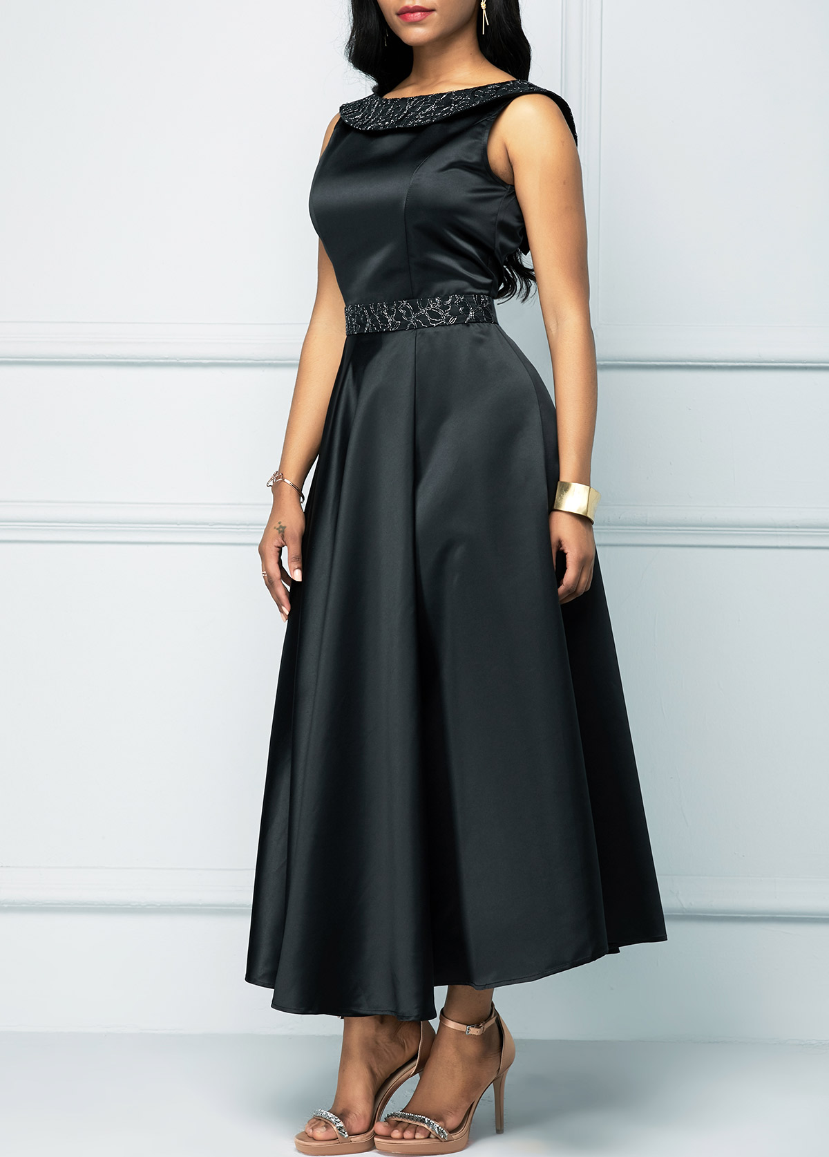 V Back Solid Boat Neck Dress