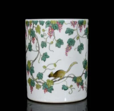 Yongzheng Signed Old Chinese Colour Enamel Brush Pot W/grape N3422