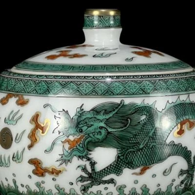 Qianlong Signed Old Chinese Green Color Lid Pot W/dragon N1028