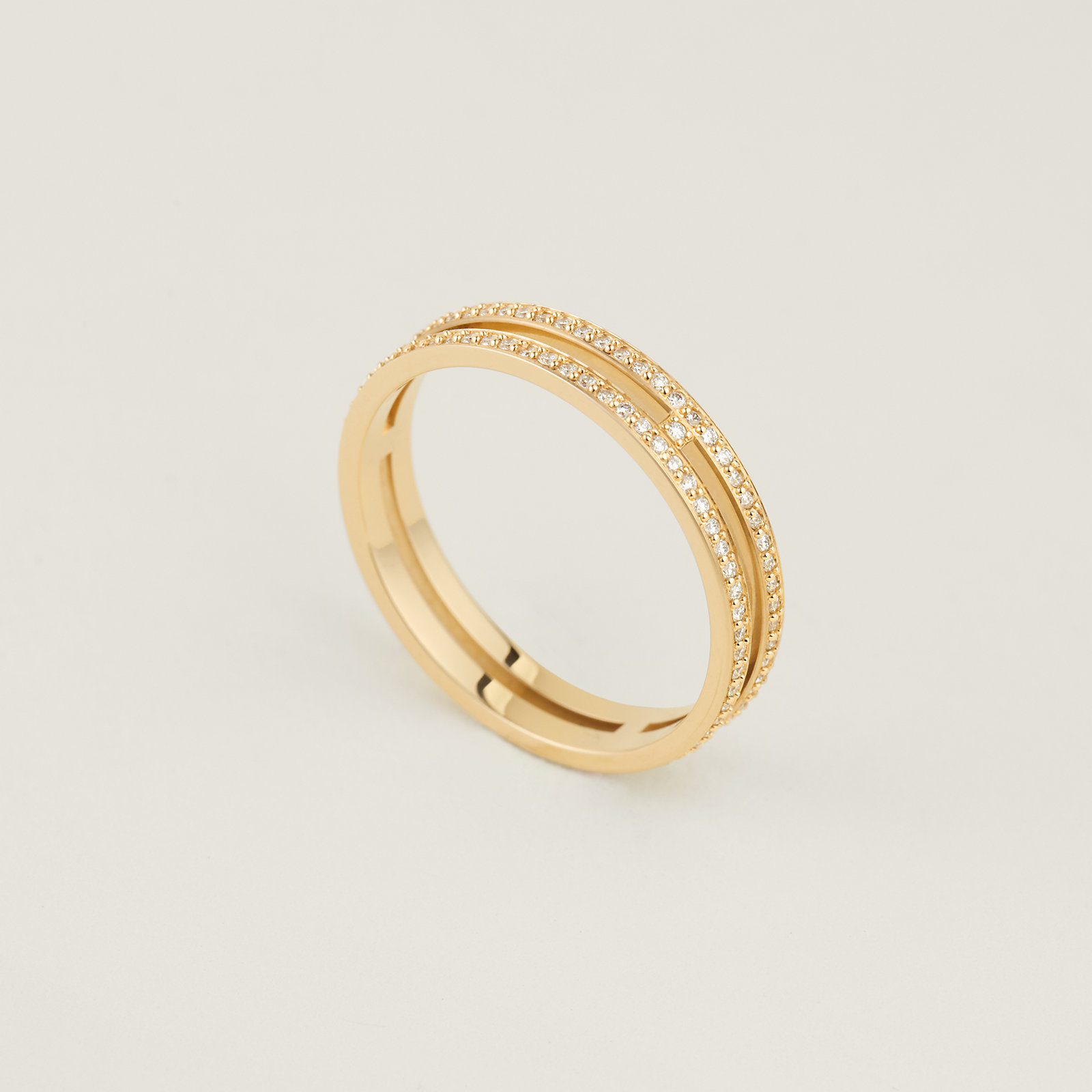Ariane wedding band