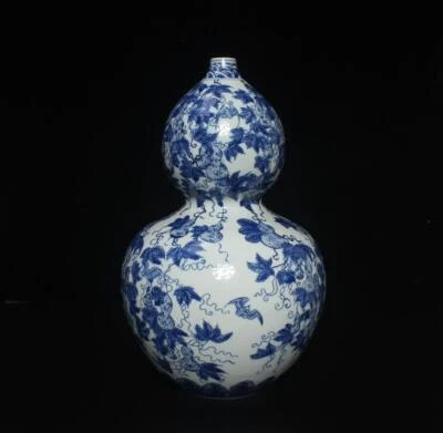 33CM Qianlong Singed Chinese Blue & White Porcelain Vase w/ gourds