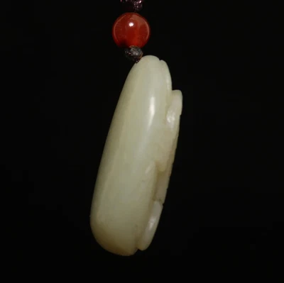 13G Chinese Carved Nephrite Jade Pendant W/scorpion