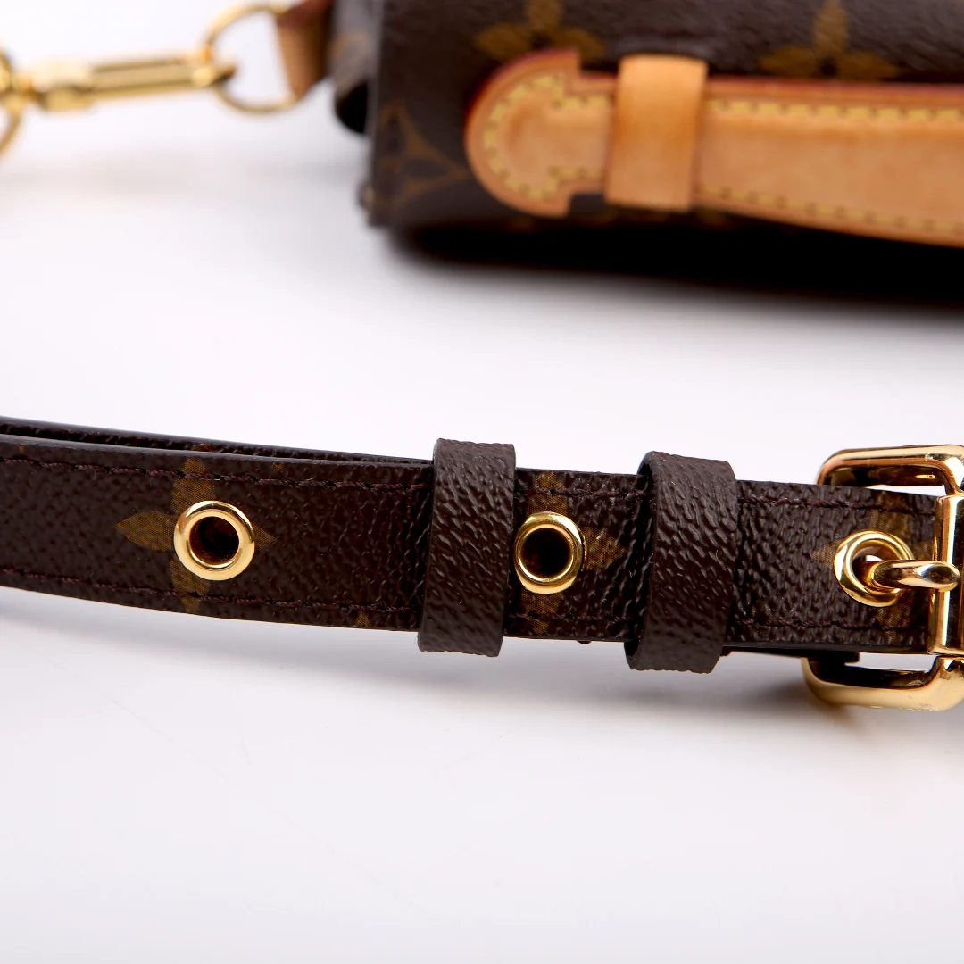 Pochette Metis Monogram