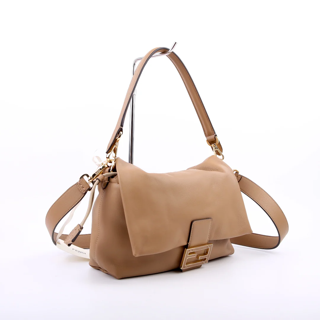 FENDI Mamma Baguette Nappa Medium Tan