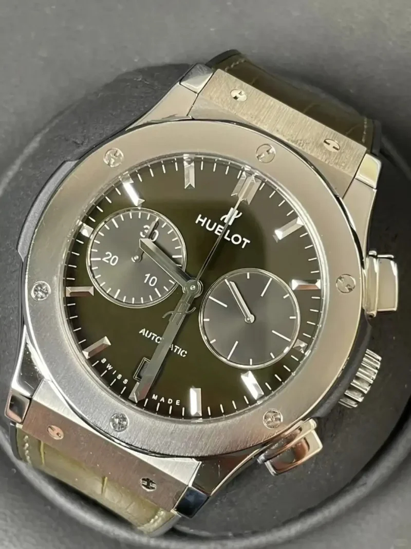 Hublot  Classic Fusion Chronograph 42mm Green Dial Titanium Men's Watch 42mm 541.NX.8970.LR