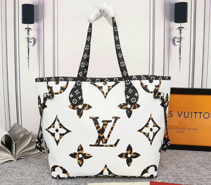 Louis Vuitton Giant Neverfull MM Tote In Cream And Caramel - Louis Vuitton