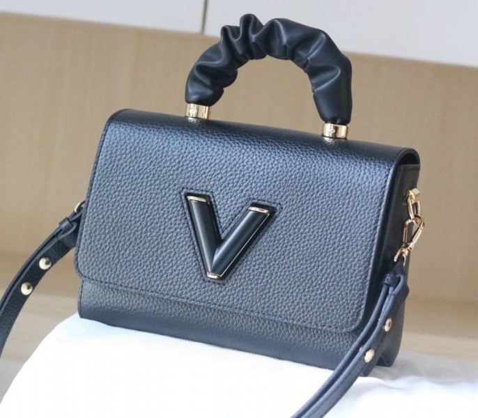 Louis Vuitton Taurillon Leather Twist MM Scrunchie Handle In Black - Louis Vuitton