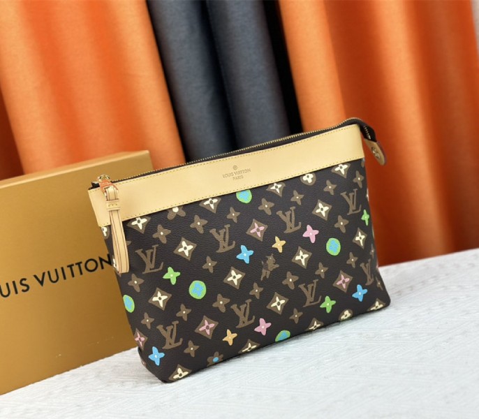 Louis Vuitton Monogram Craggy Voyage Souple Pochette In Chocolate - Louis Vuitton