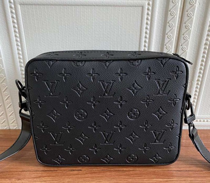 Louis Vuitton Taurillon Leather Steamer Messenger Bag - Louis Vuitton