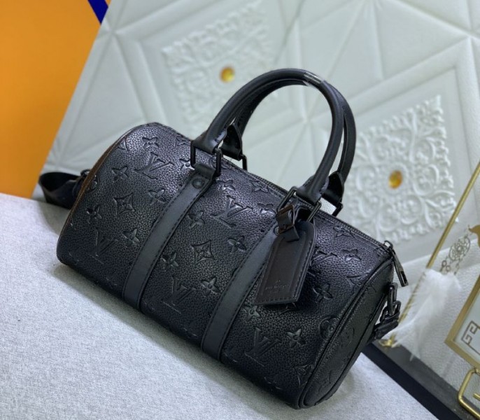 Louis Vuitton Taurillon Monogram Leather Keepall Bandouliere 25 In Black - Louis Vuitton