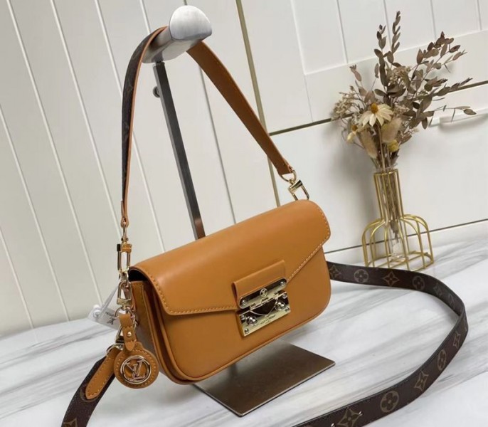 Louis Vuitton Spring Summer 2022 Swing Bag In Hazelnut Brown - Louis Vuitton