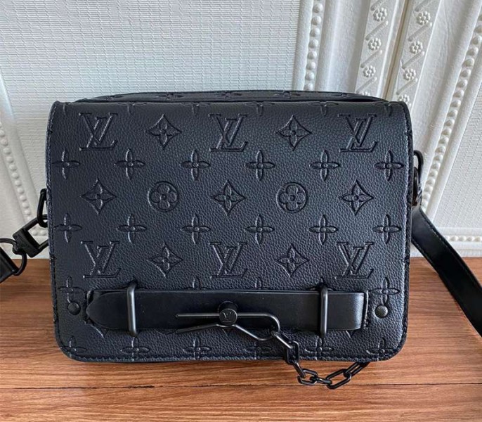 Louis Vuitton Taurillon Leather Steamer Messenger Bag - Louis Vuitton