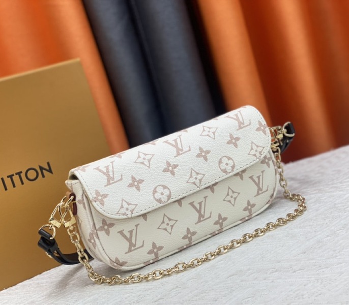 Louis Vuitton Monogram Dune Canvas Ivy Wallet With Chain And Strap - Louis Vuitton