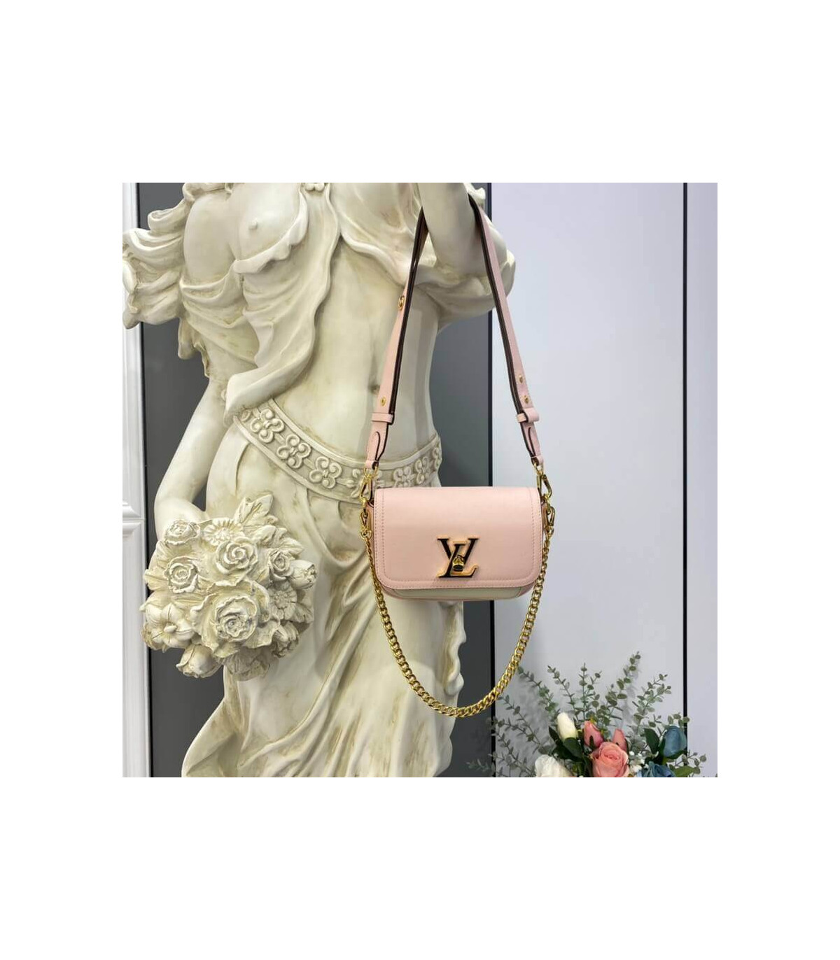 Louis Vuitton Lockme Tender Pink