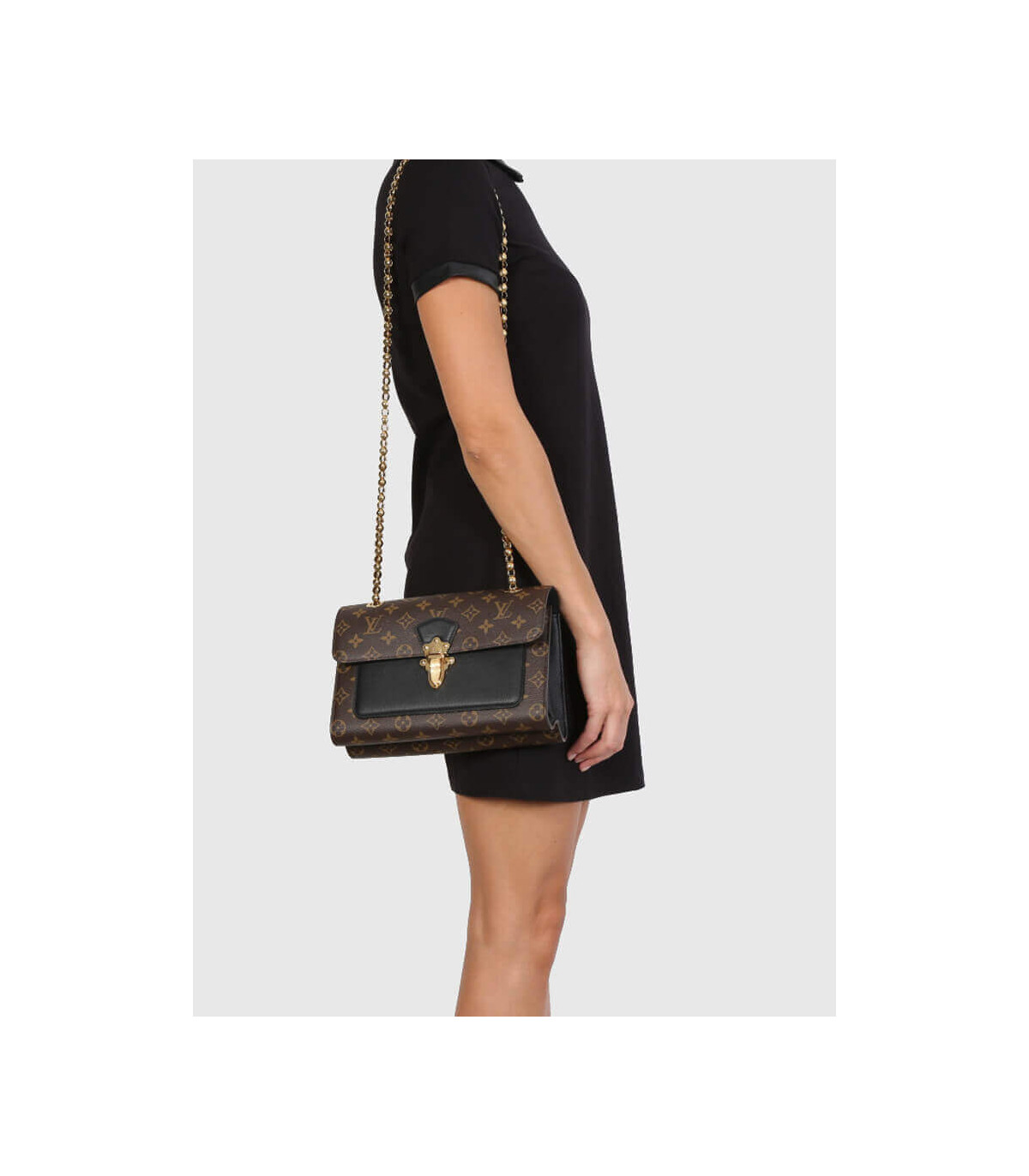 Louis Vuitton Victoire Black