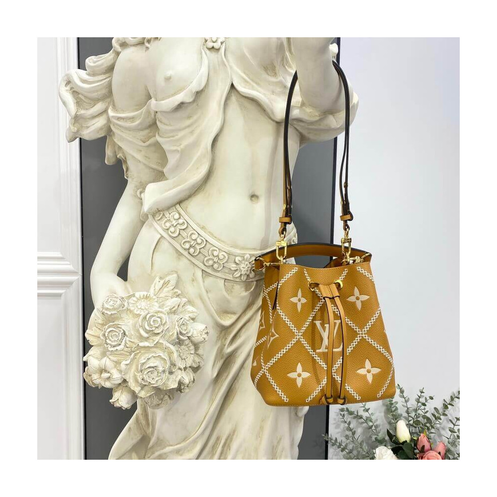 Louis Vuitton NeoNoe MM Apricot