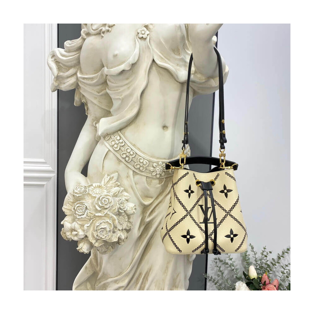 Louis Vuitton NeoNoe MM Cream