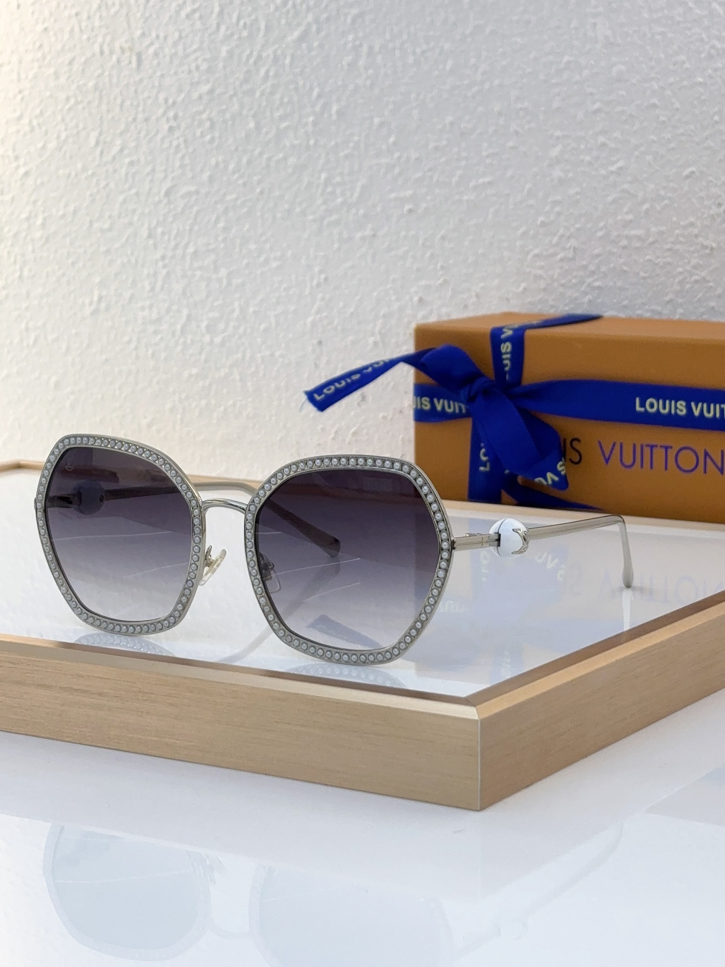 Louis Vuitton LV Sunglasses