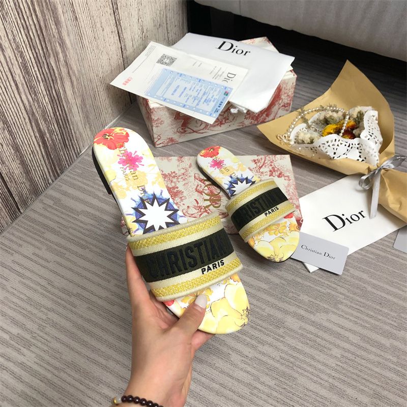 Dior DWAY Slide Slipper Sandals (Replica)
