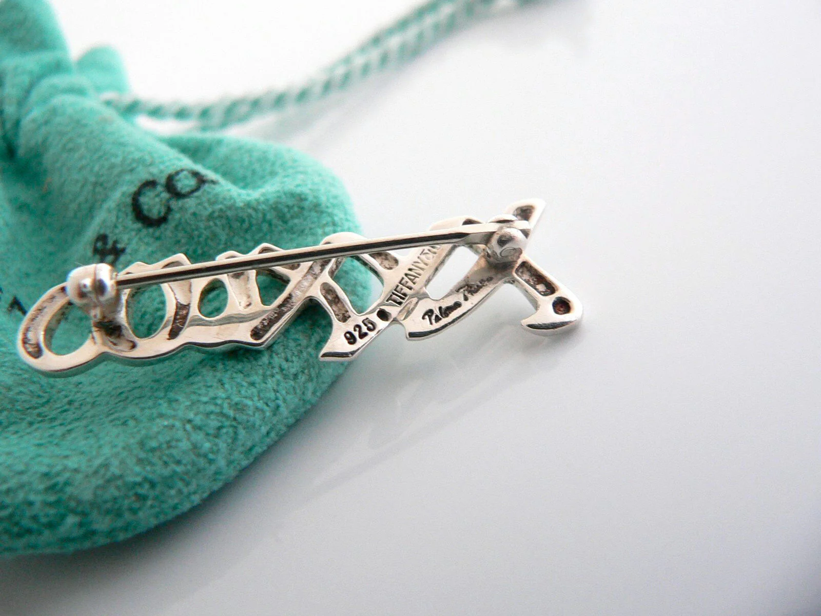 Tiffany & Co XXOO Pin Love Kisses Brooch Picasso Heart Gift Pouch T Co Silver