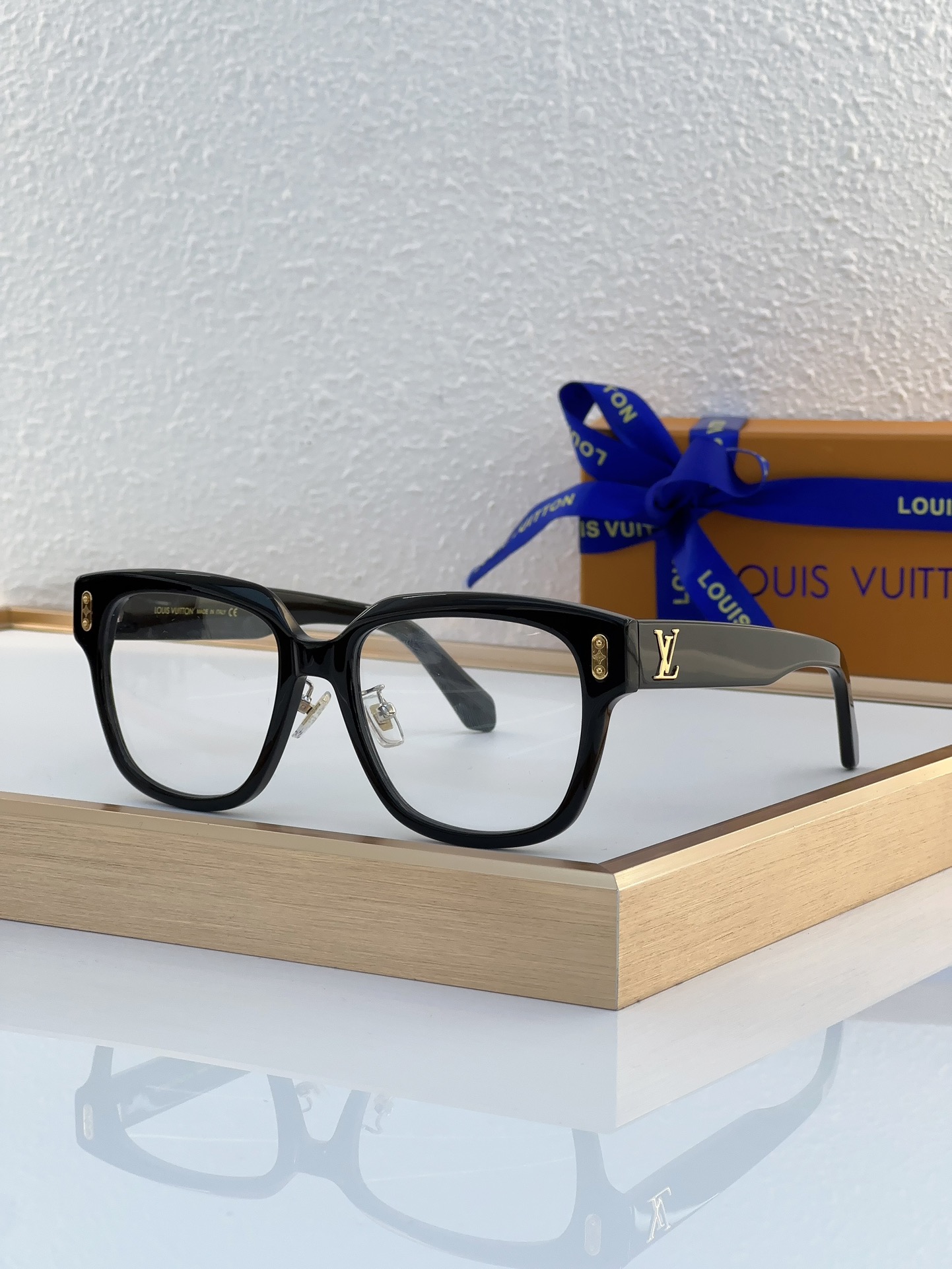 Louis Vuitton LV Sunglasses