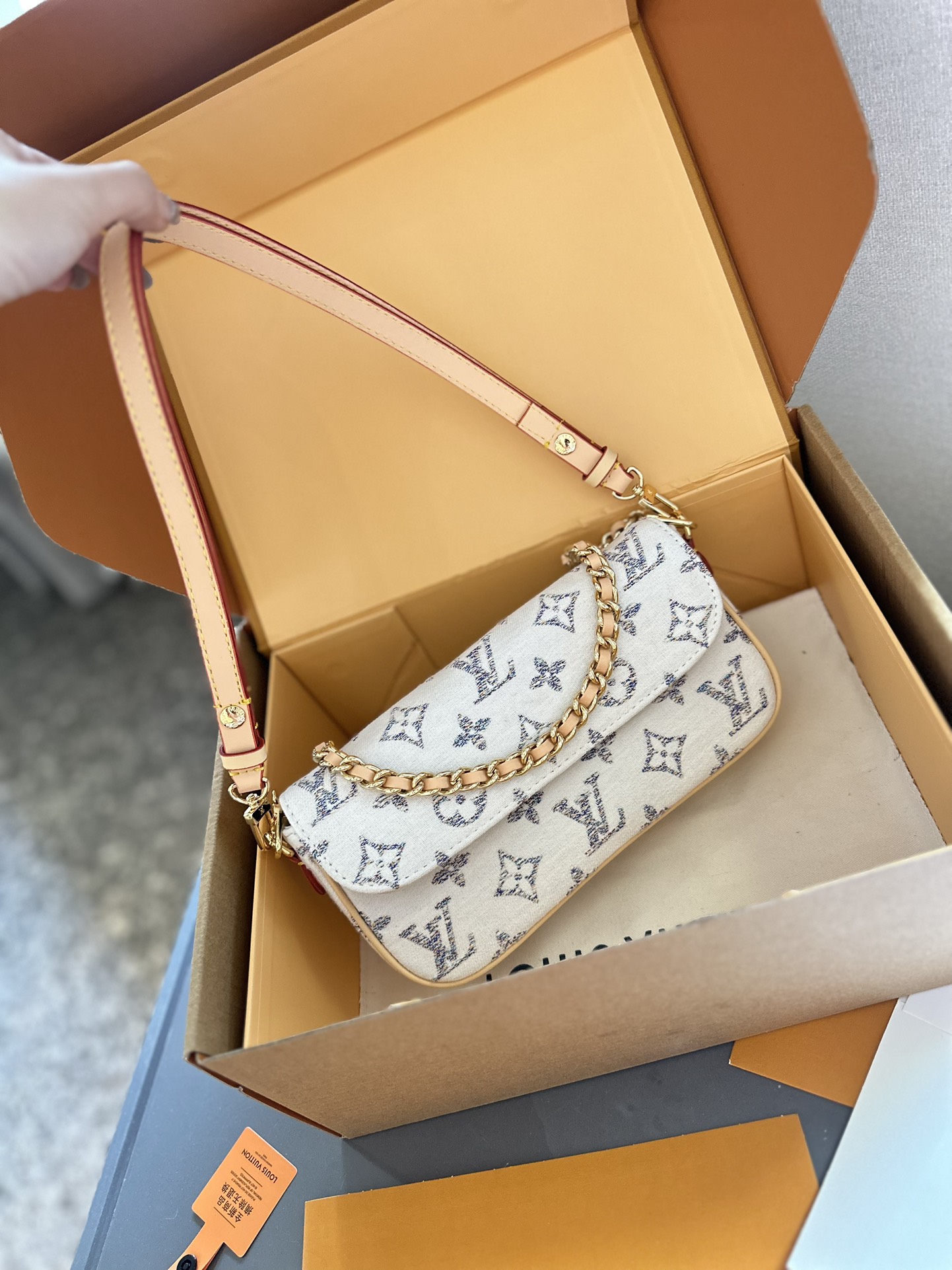 Louis Vuitton LV Denim Ivy Shoulder Bag Handbag (Replica)