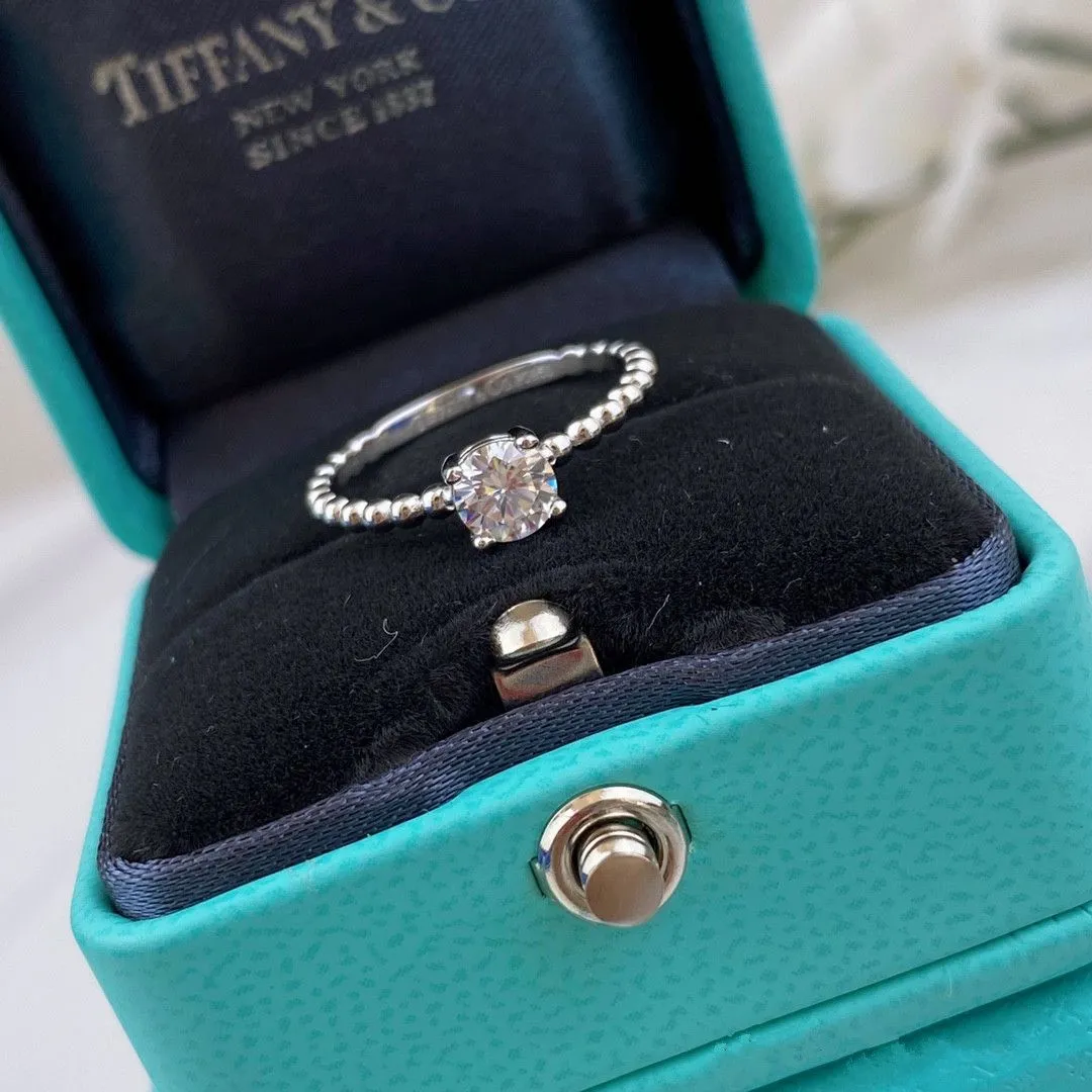 Wholesale Classic Tiffany Sterling Silver Four Claws 925 Bead Ring Female Diamonds Jewellery