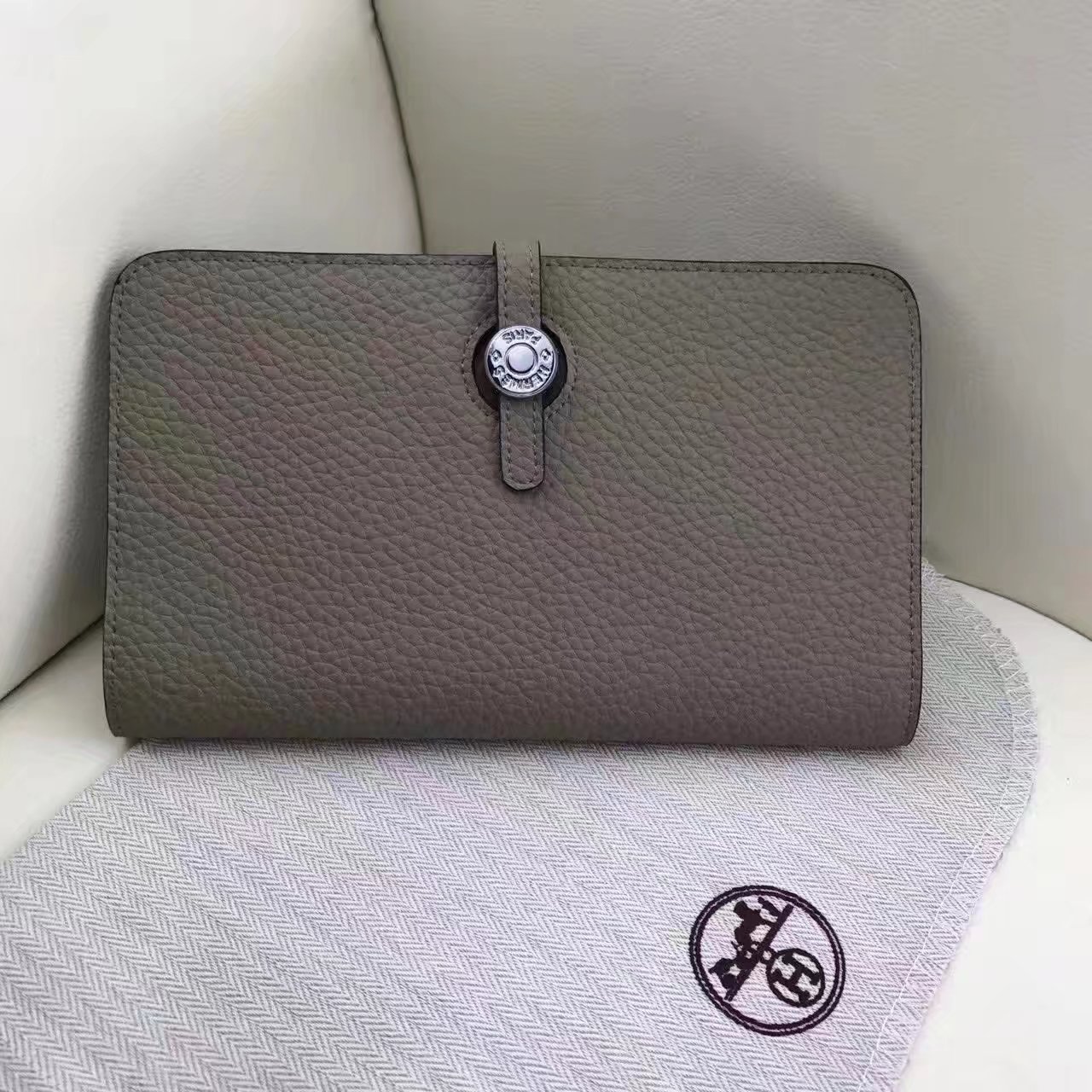 Hermes Dogon Compact Wallet Medium Grey