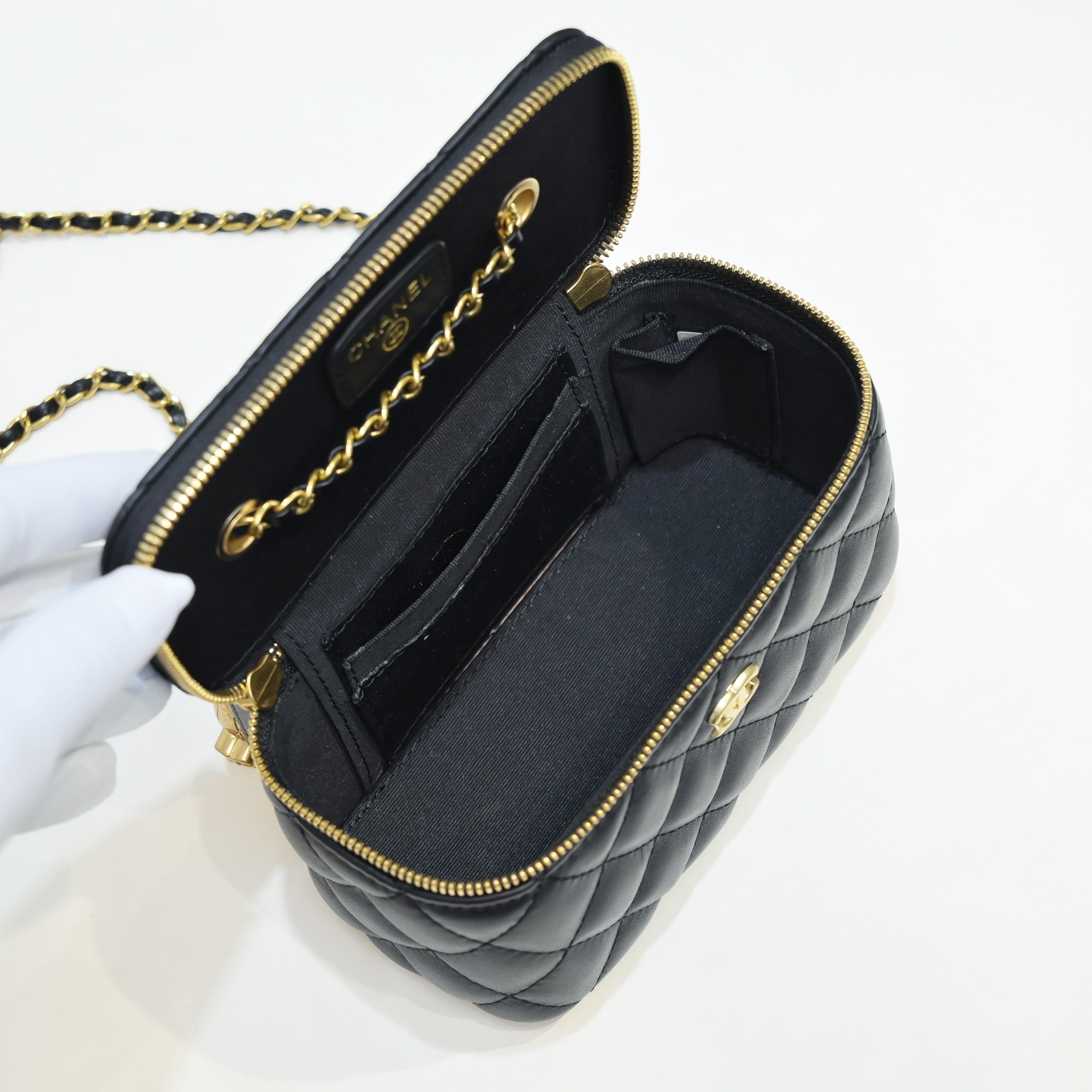 Chanel  Golden·Ball Makeup Box Bag  Shoulder Bag Handbag