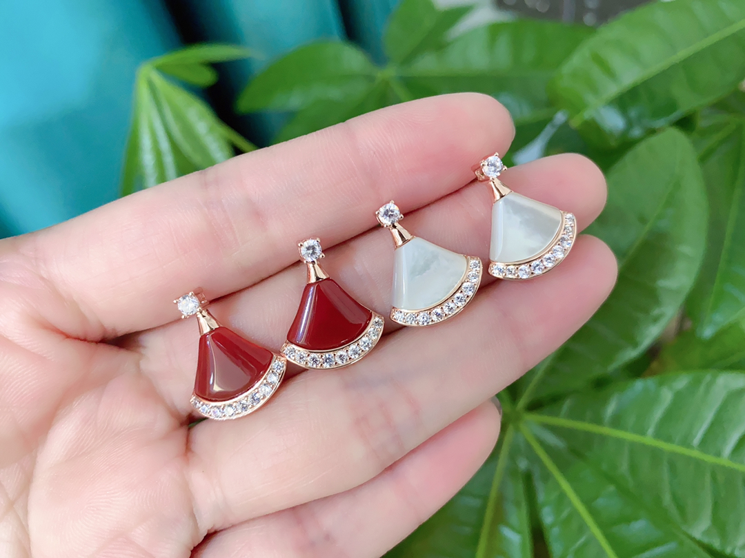 Bvlgari DIVAS' DREAM EARRINGS, Red & White