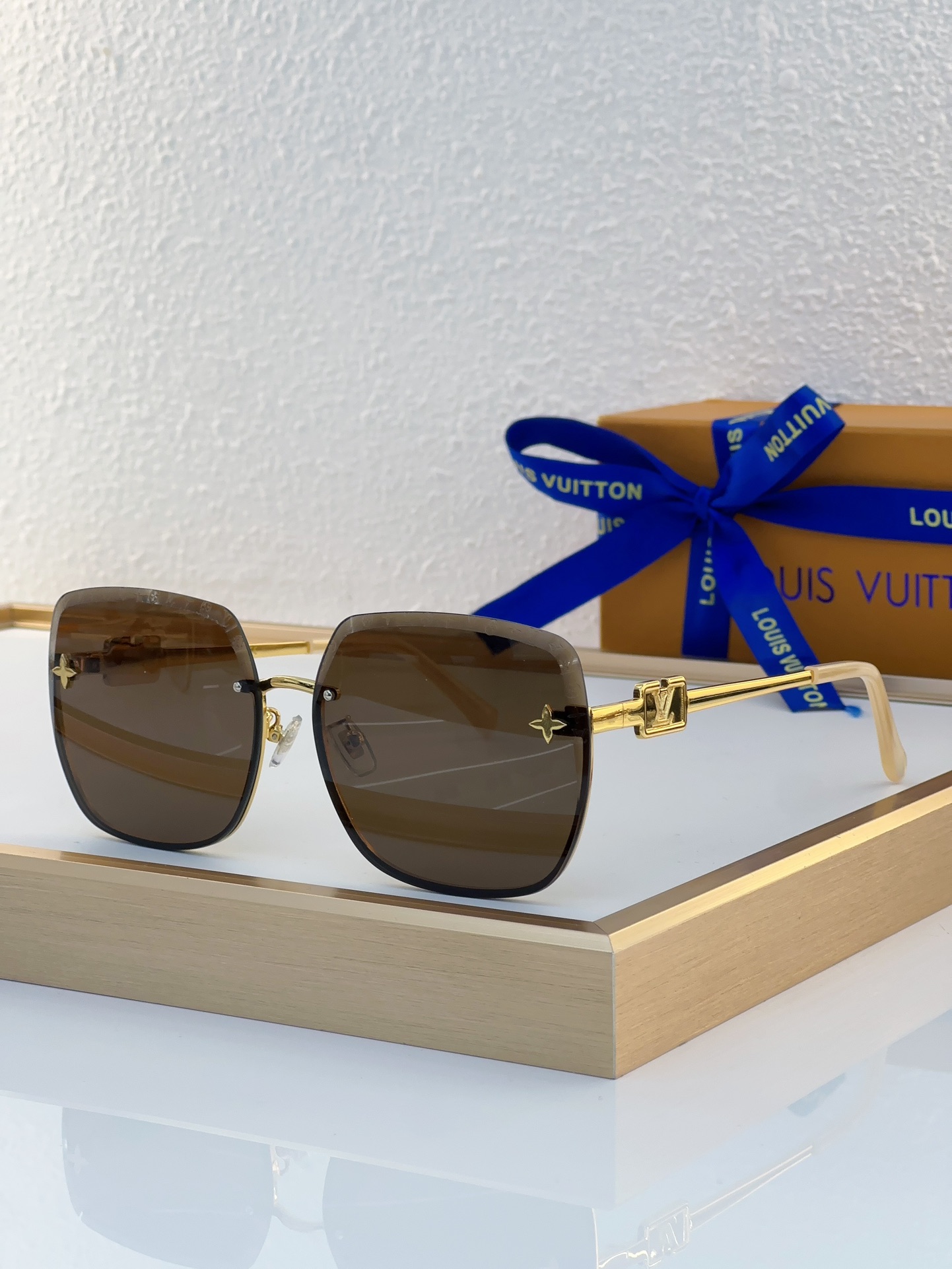 Louis Vuitton LV Sunglasses