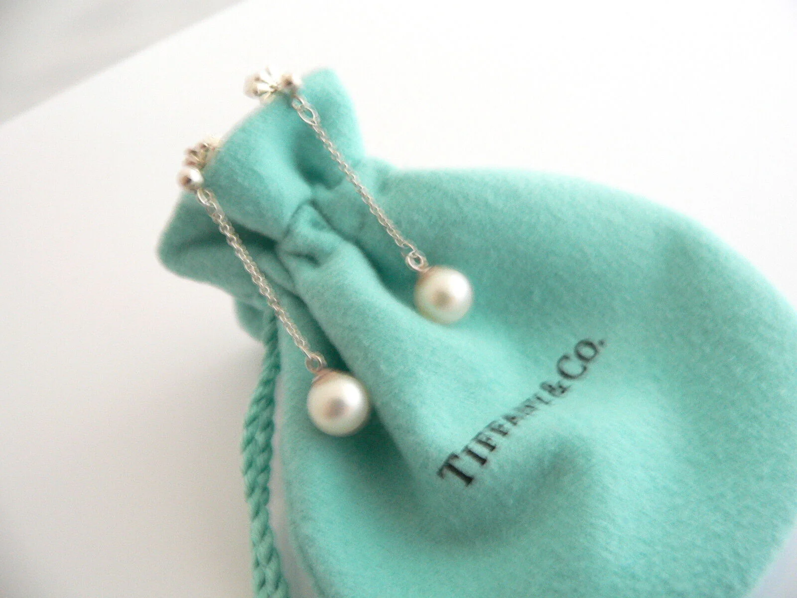 Tiffany & Co Pearl Earrings Studs Dangling Love Heart Gift Pouch Statement T Co