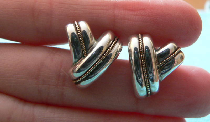 Tiffany & Co Silver 14K Gold Rope V Shape Earrings Studs Gift Love Classic