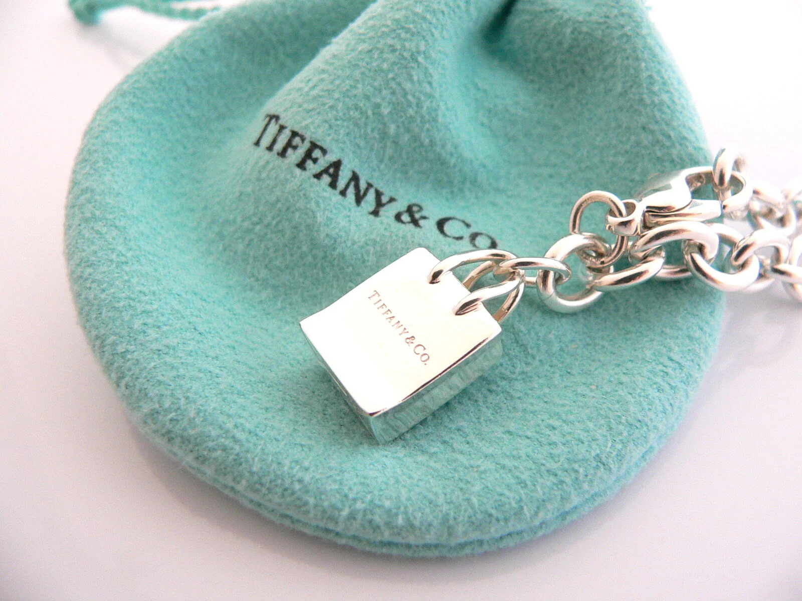 Tiffany & Co Silver Shopping Bag Bracelet Bangle Charm 7.5 Inch Pouch Jewelry