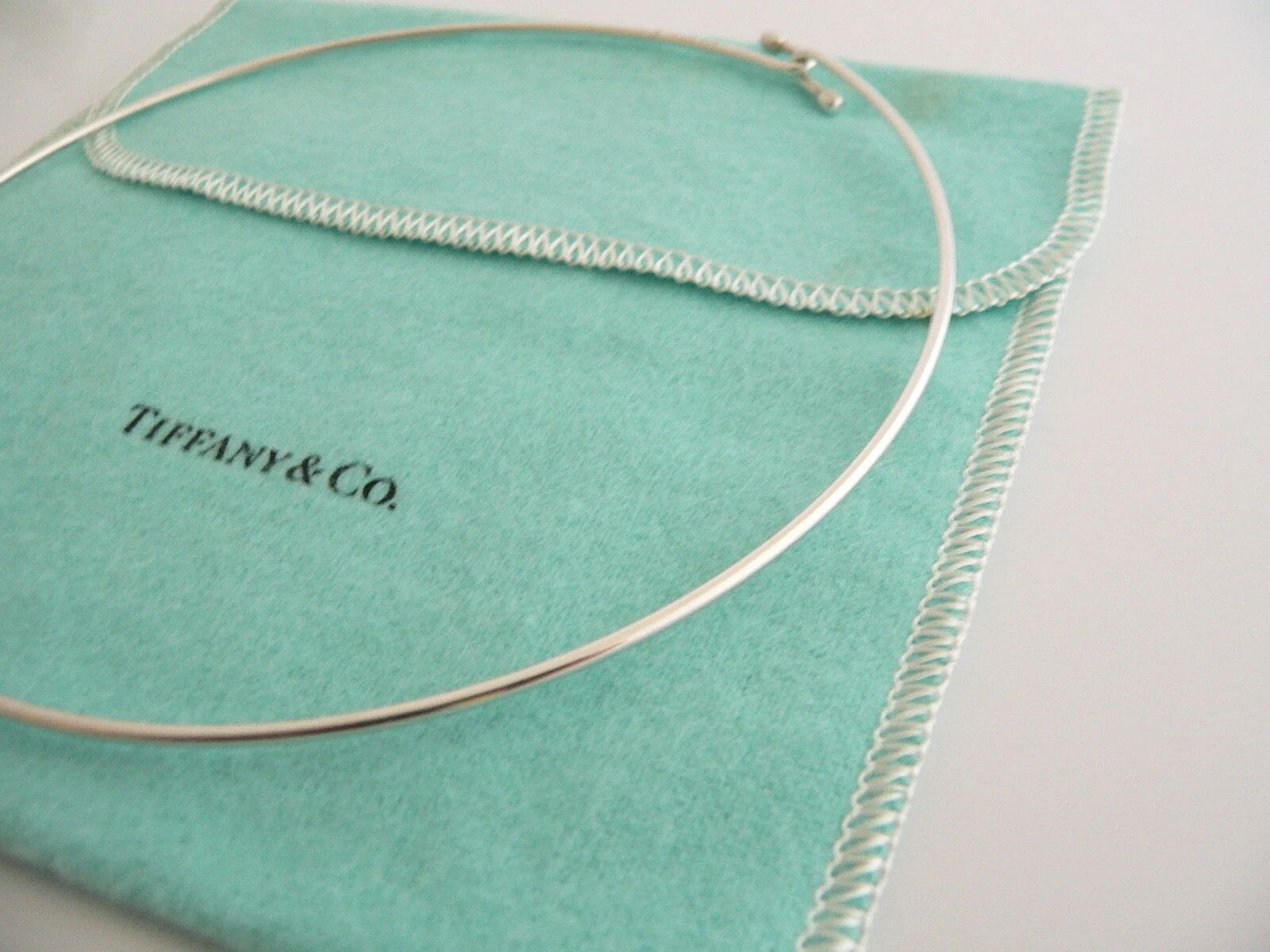 Tiffany & Co Puff Heart Necklace Wire Pendant Charm Chain Silver Love Gift Pouch