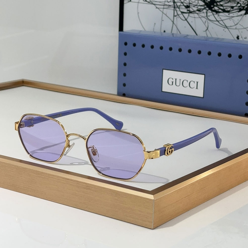 Gucci  Metal mirror leg Logo  sunglasses Top quality （Replica）