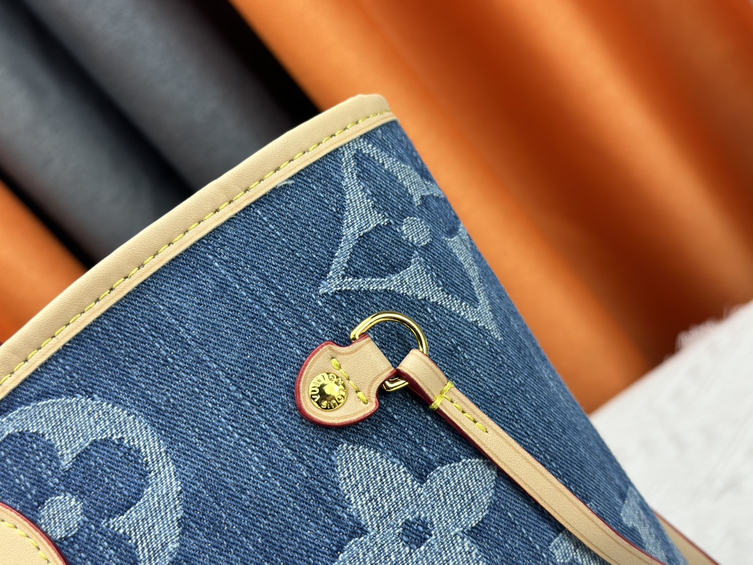 Louis Vuitton Neverfull Shoulder Bag Handbag